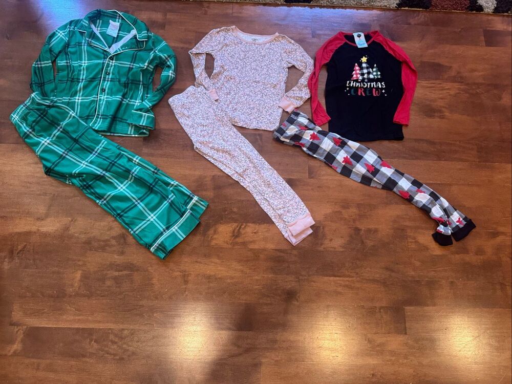 Girls size 7 pajama bundle